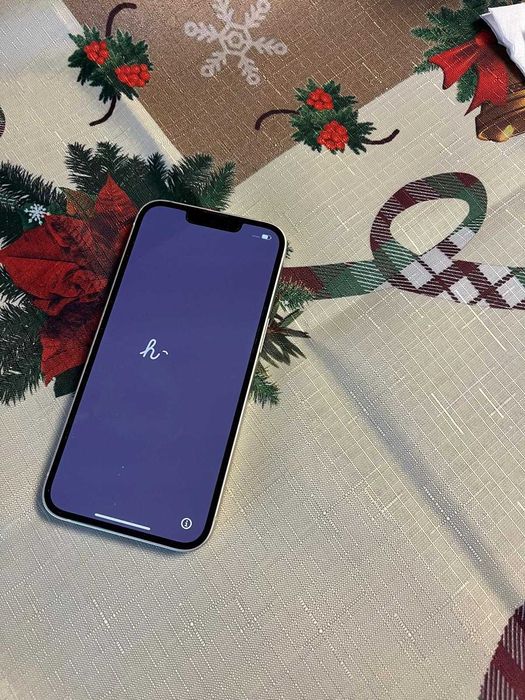 Iphone 13 alb, 256gb baterie 80% impecabil