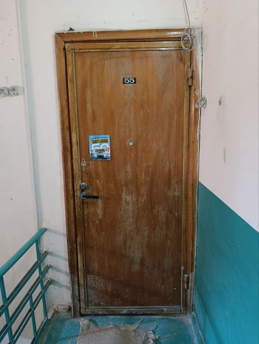 Продам входную металлическую дверь (обшитая деревом ) Б/У 210×90 см