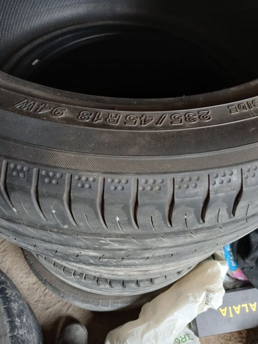 Летни шини YOKOHAMA 235/45 R18