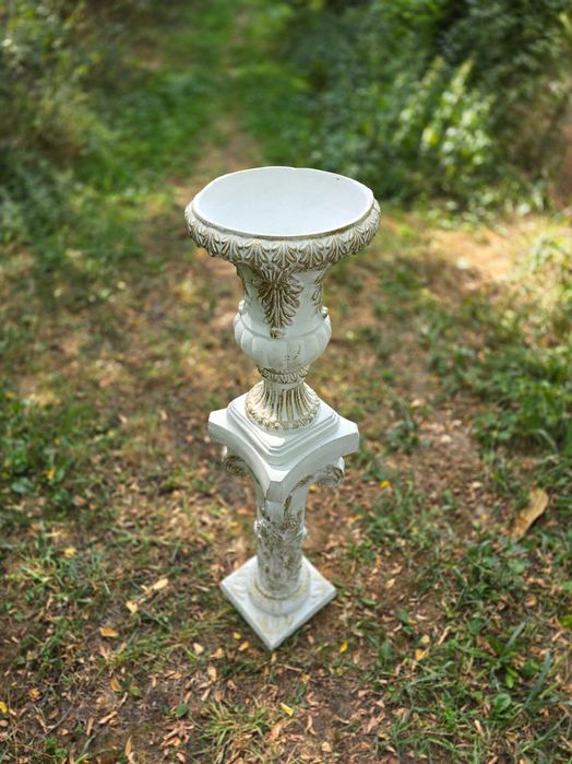 Ghiveci si postament flori