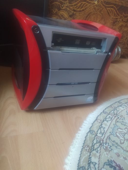 Компьютер монитор