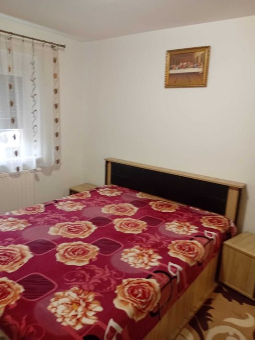 Inchiriez apartament 2 camere, zona Mercur, cartier Cetate