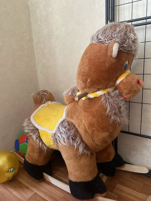 Продам игрушку качалку
