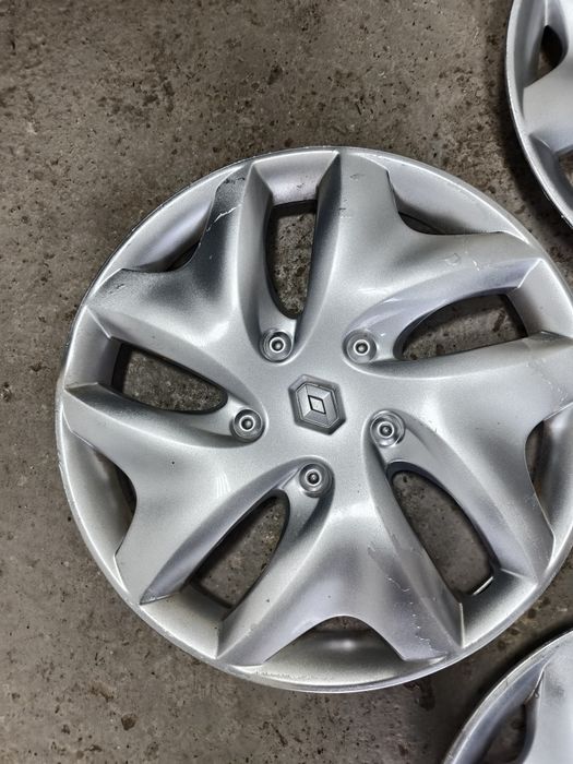 Продам оригинальные колпаки R15