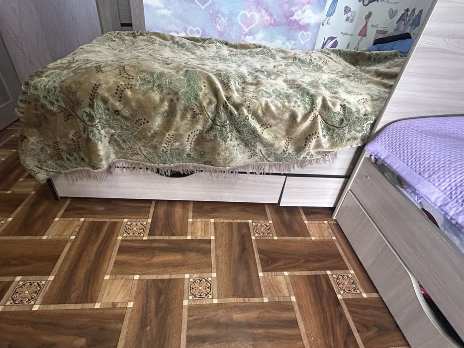 Продам кровать одна ярусная.