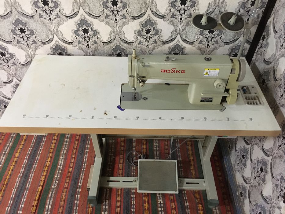 Tikuv mashinasi sotiladi