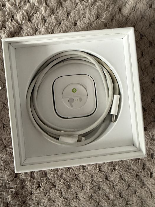 Наушники Airpods