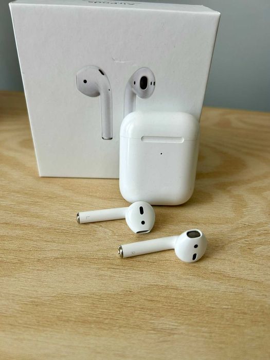 Apple AirPods (2nd Generation)