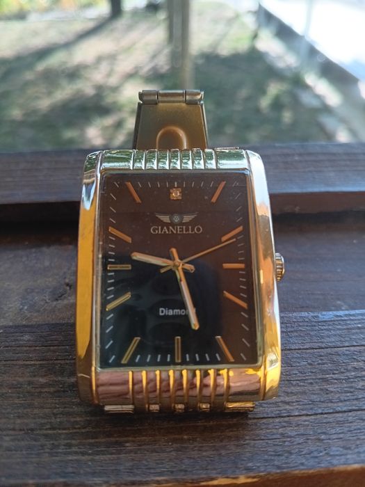 Часовник нов GIANELLO.