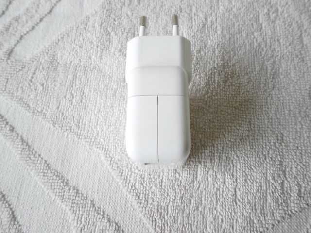 Захранващ адаптер Apple за iPhone ipad и iPod