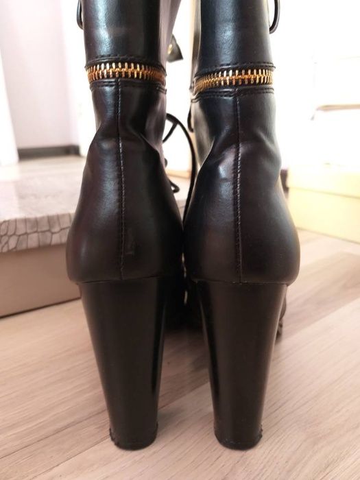 Боти с кабзи ХИТ МОДЕЛ- 33,00лв.