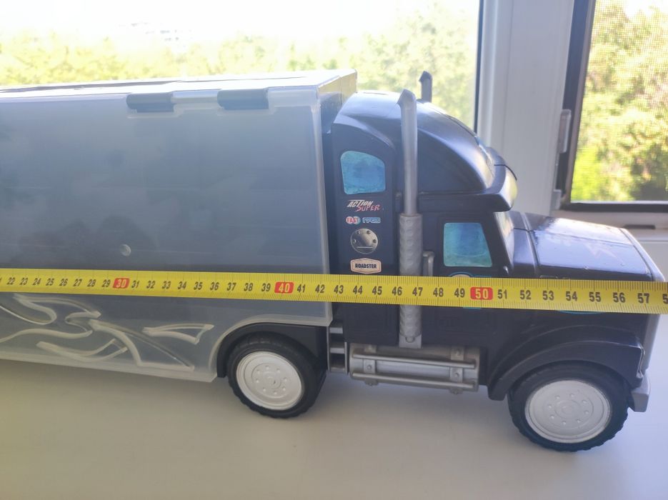 Кейс трейлер для хранения моделей машин