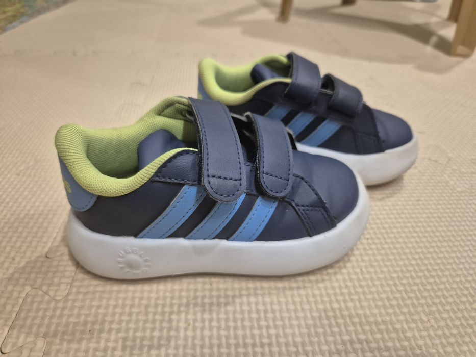 Детски маратонки Adidas 24
