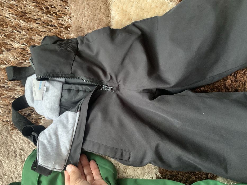 Продается комбинезон весна-осень