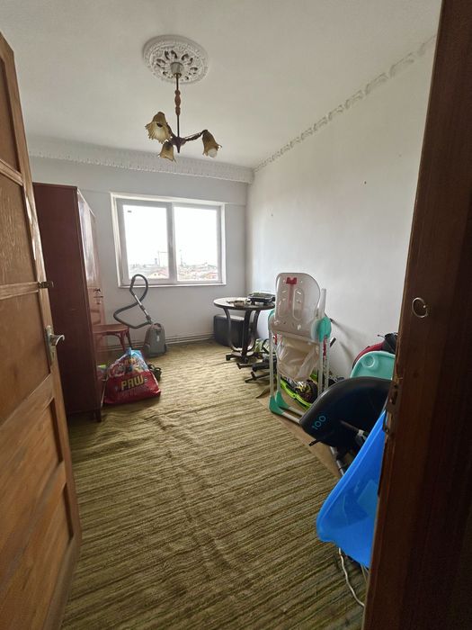 Apartament de vanzare cu 4 camere, Calarasi