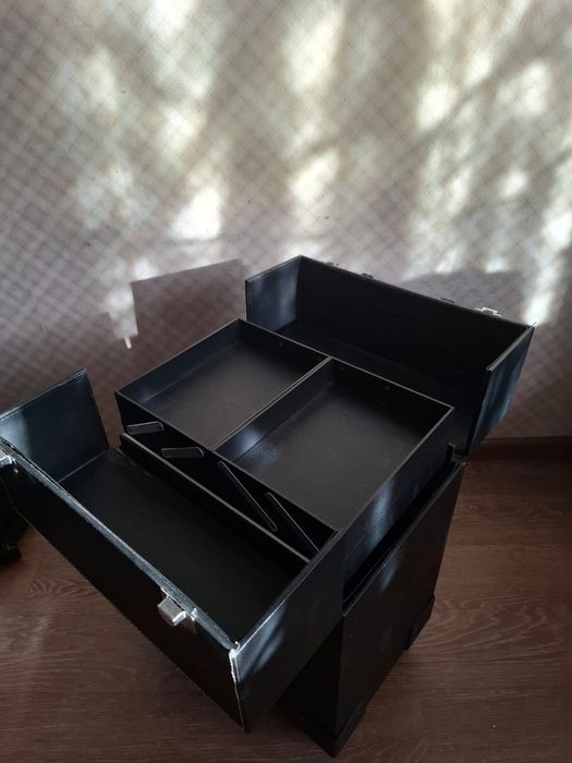 Продам профессиональный чемодан