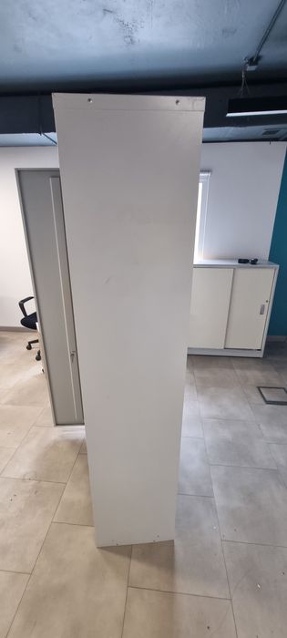 Металлический шкаф