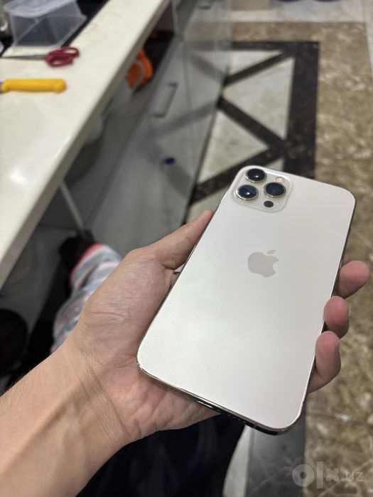 Iphone 12pro max 256gb 73% korobka yoq passport beriladi