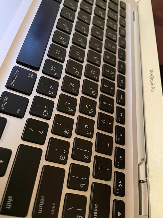 Продам Mac Book (б/у)