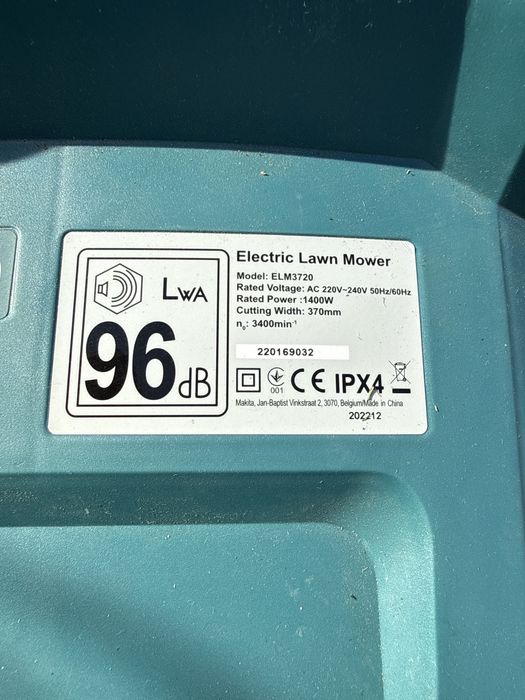 Masina tuns gazon / iarba Makita ELM 3720