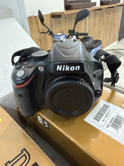 Фотоаппарат “Nikon”