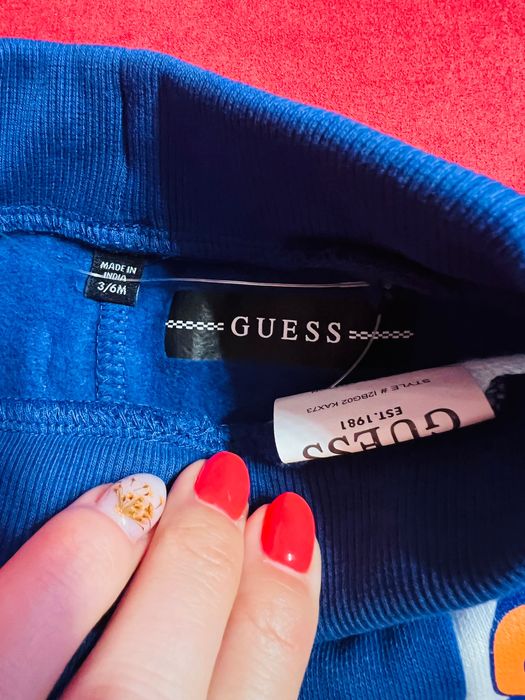 Guess- спортно долнище бебе 3-6 месеца