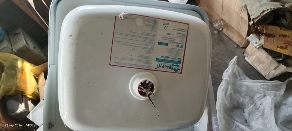 Раковина  с краном