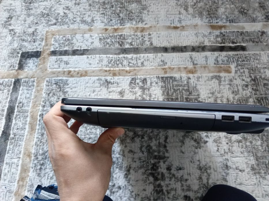 Ноутбук Samsung 4-х ядерный