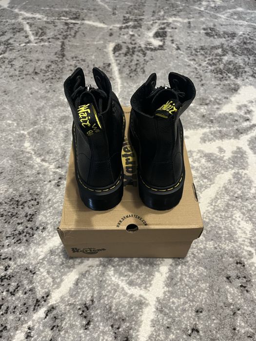 Dr. Martens