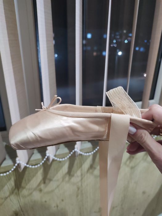 Продам Пуанты балетные б/у.