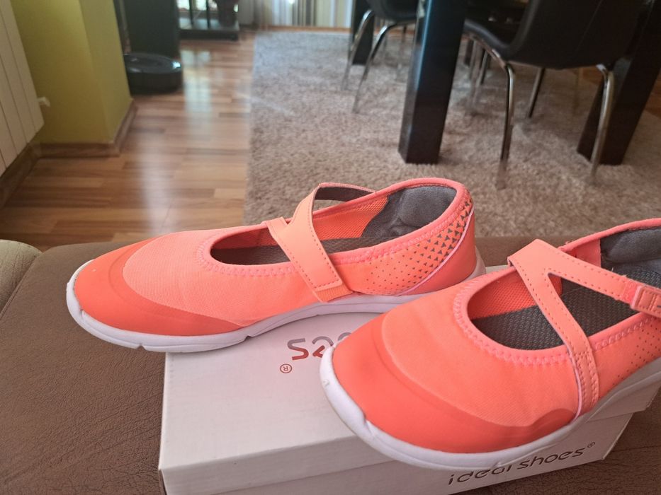 Олекотени обувки 38номер