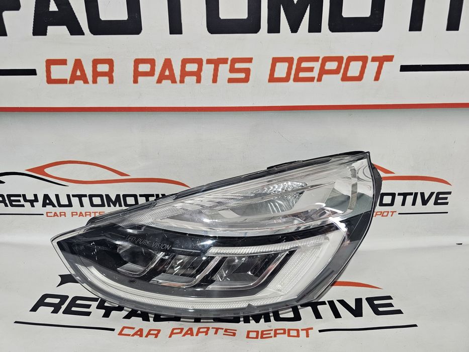 Far stanga Renault Clio 4 Facelift 2016 cod 260606098R