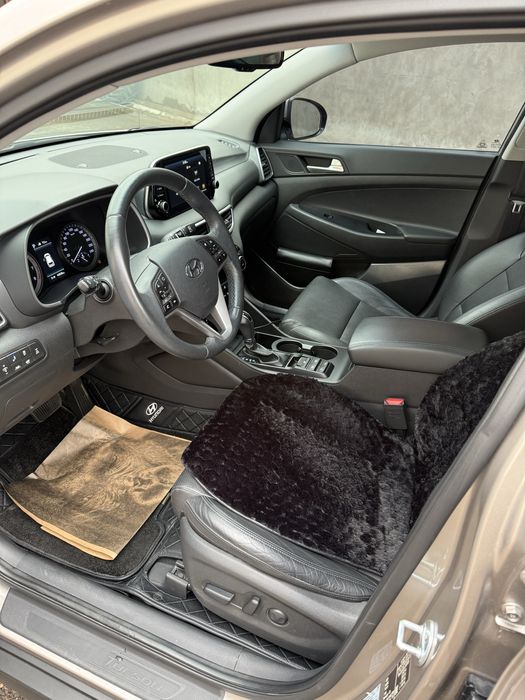 Протается Hyundai Tucson 2019 года фулл позиция
