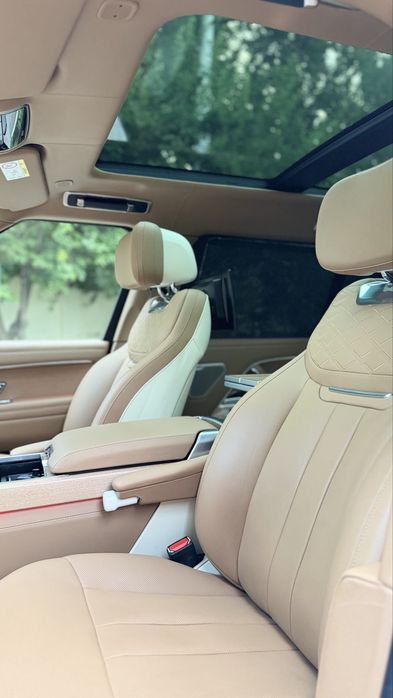 Range rover SV P615