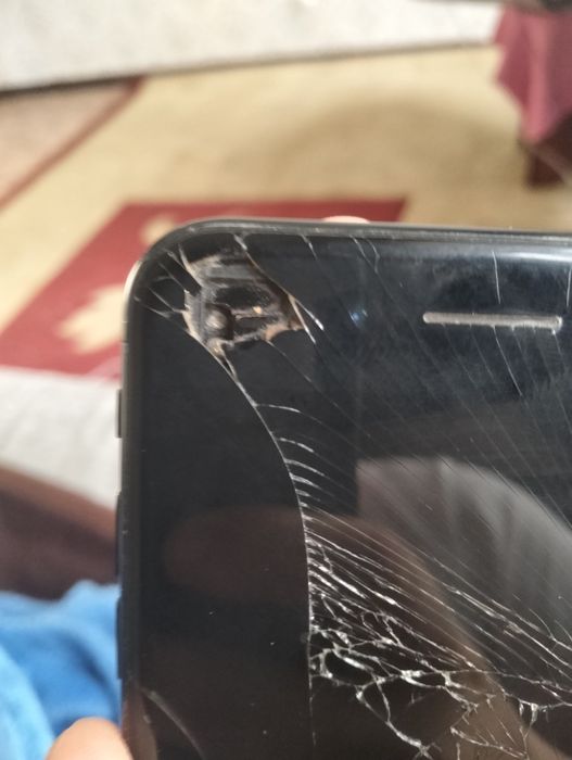 Продам iPhone 7 plus