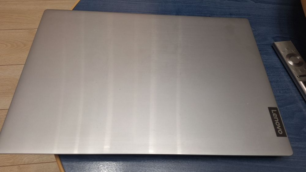 Laptop slim Lenovo Ideapad S145-15IWL