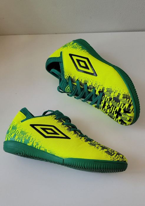 Ghete fotbal sala Umbro 31