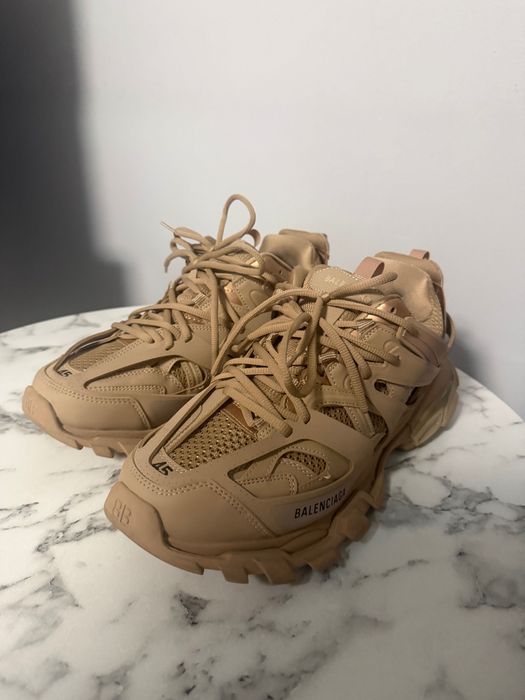 Balenciaga Track Bej