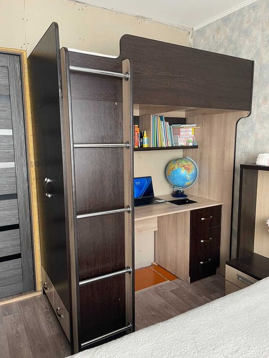 Кровать двухъярусная