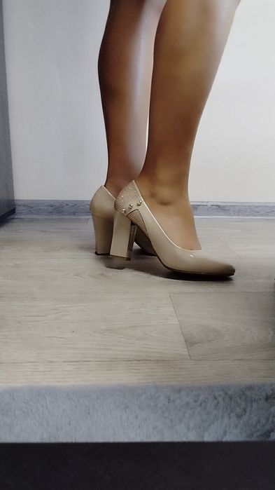 Продаю женские туфли!