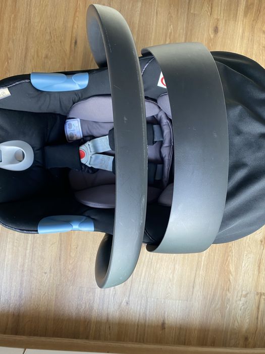 Кошче+база за кола Cybex Aton S2