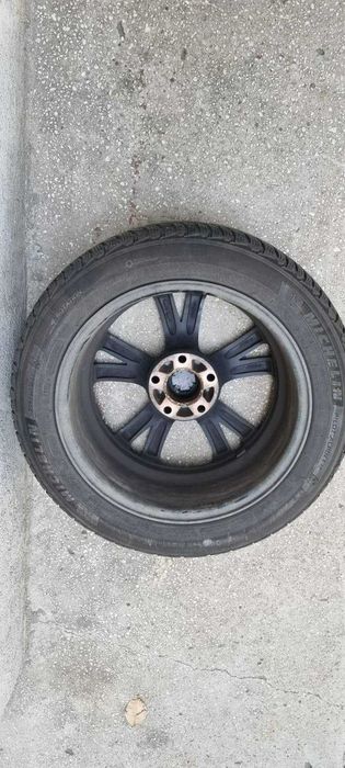 Vand set 4 jante cu cauciucuri de iarna R17 pentru bmw seria 3 F30