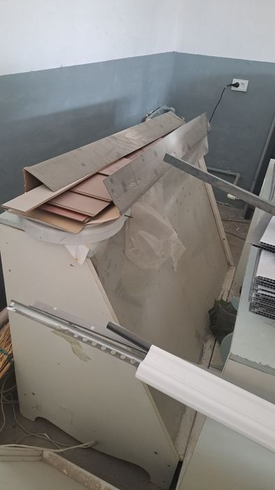 Прилавка тумба сотилади