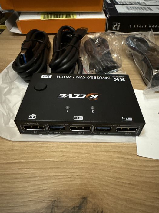 KCEVE KVM201DPA KVM Switch DisplayPort 2 PC 1 Monitor 8K 30Hz 4K 144Hz USB 3.0 4 Porturi DP Gaming Tastatura Mouse Resigilat Open Box