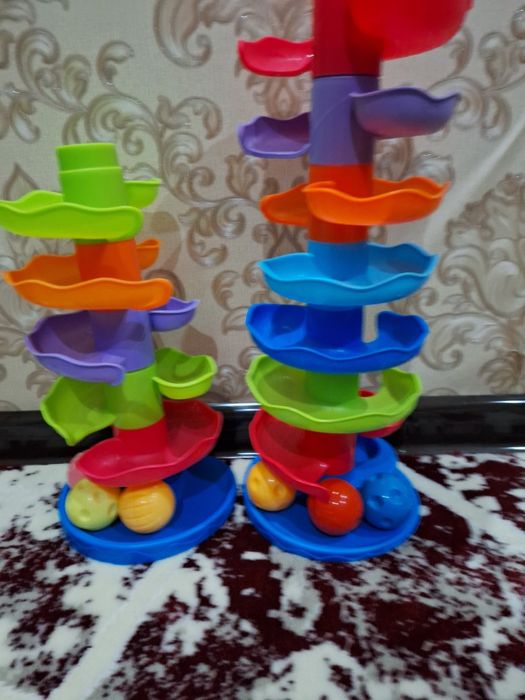 Деская развивающия игрушка.