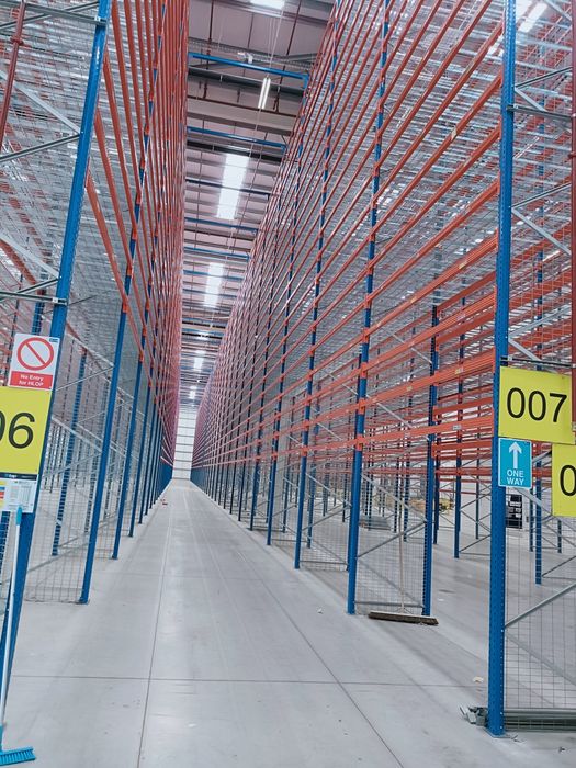 Rafturi profesionale