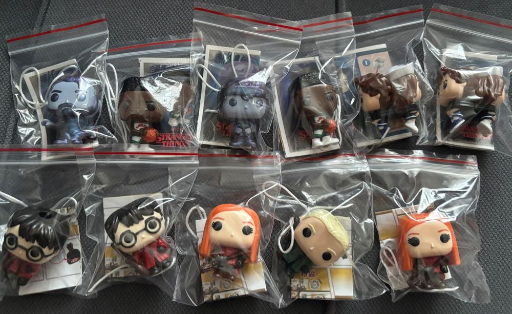 Продам фигурки Киндер