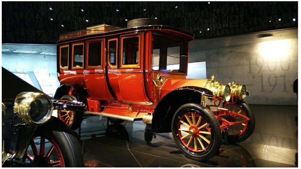 Ретро редкий автомобильи на заказ.