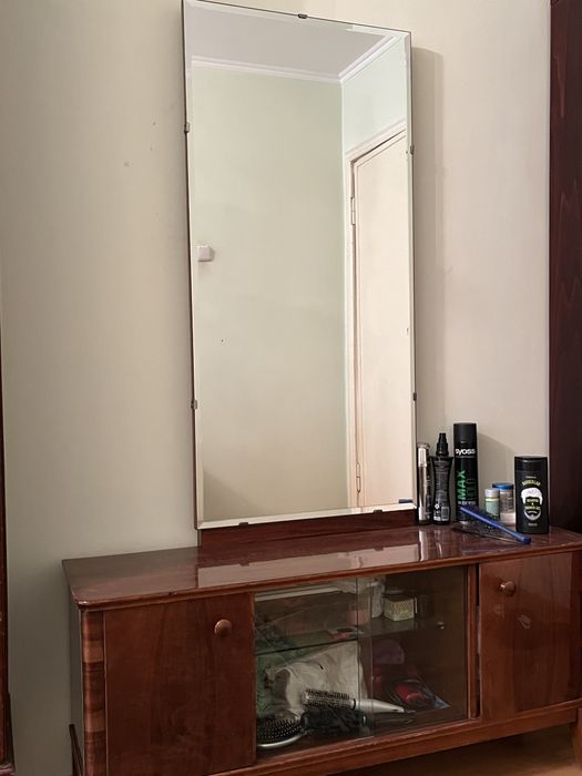 Кресло, зеркало