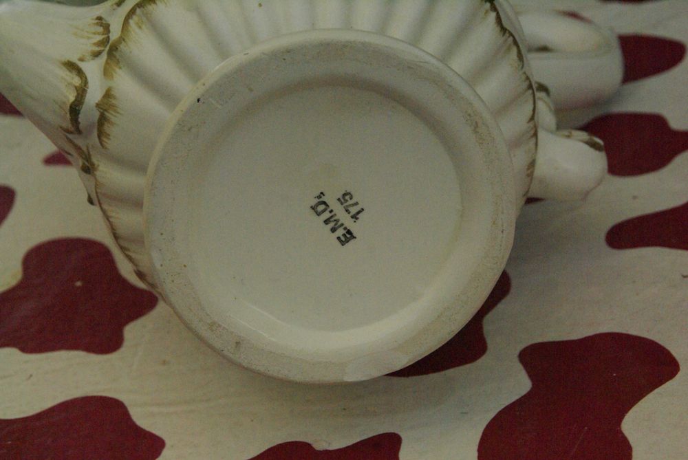 продавам много запазен старинен чайник